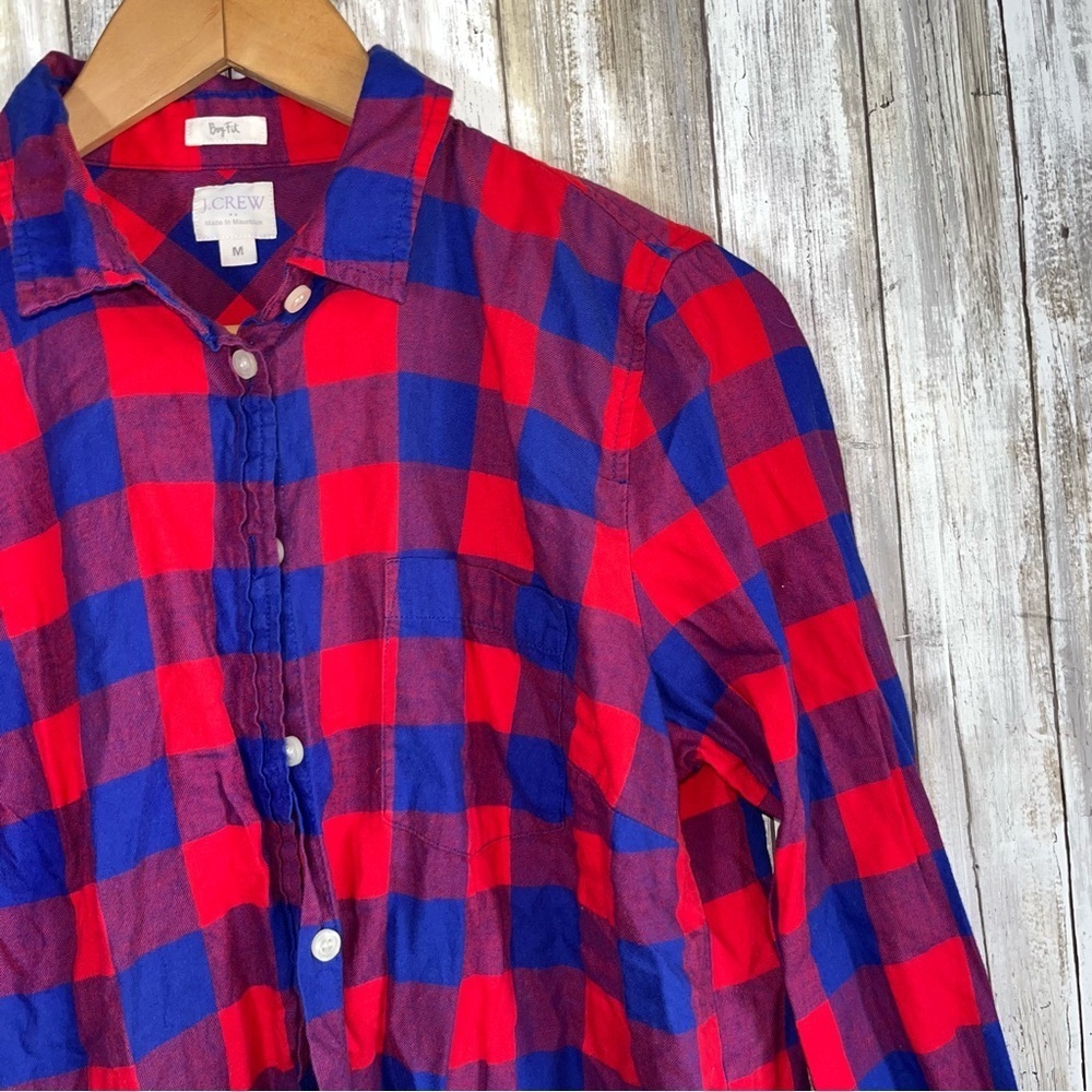 J.Crew Plaid Boy Fit Button Down Shirt Red Blue Cotton Size M Classic Preppy - Picture 5 of 6